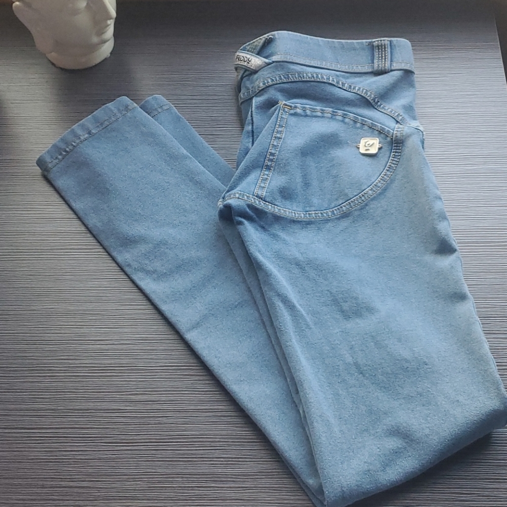 Freddy wr.up light blue